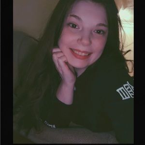 Meet your Posher, Brittney